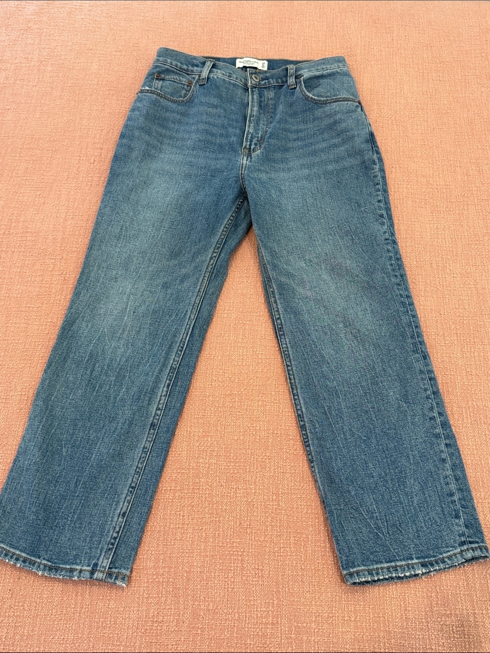 Abercrombie & Fitch wm’s W28L24.5 ankle length Straight-Leg Blue Denim Jeans